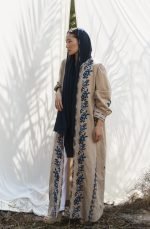 Sienna in Beige - Image 2